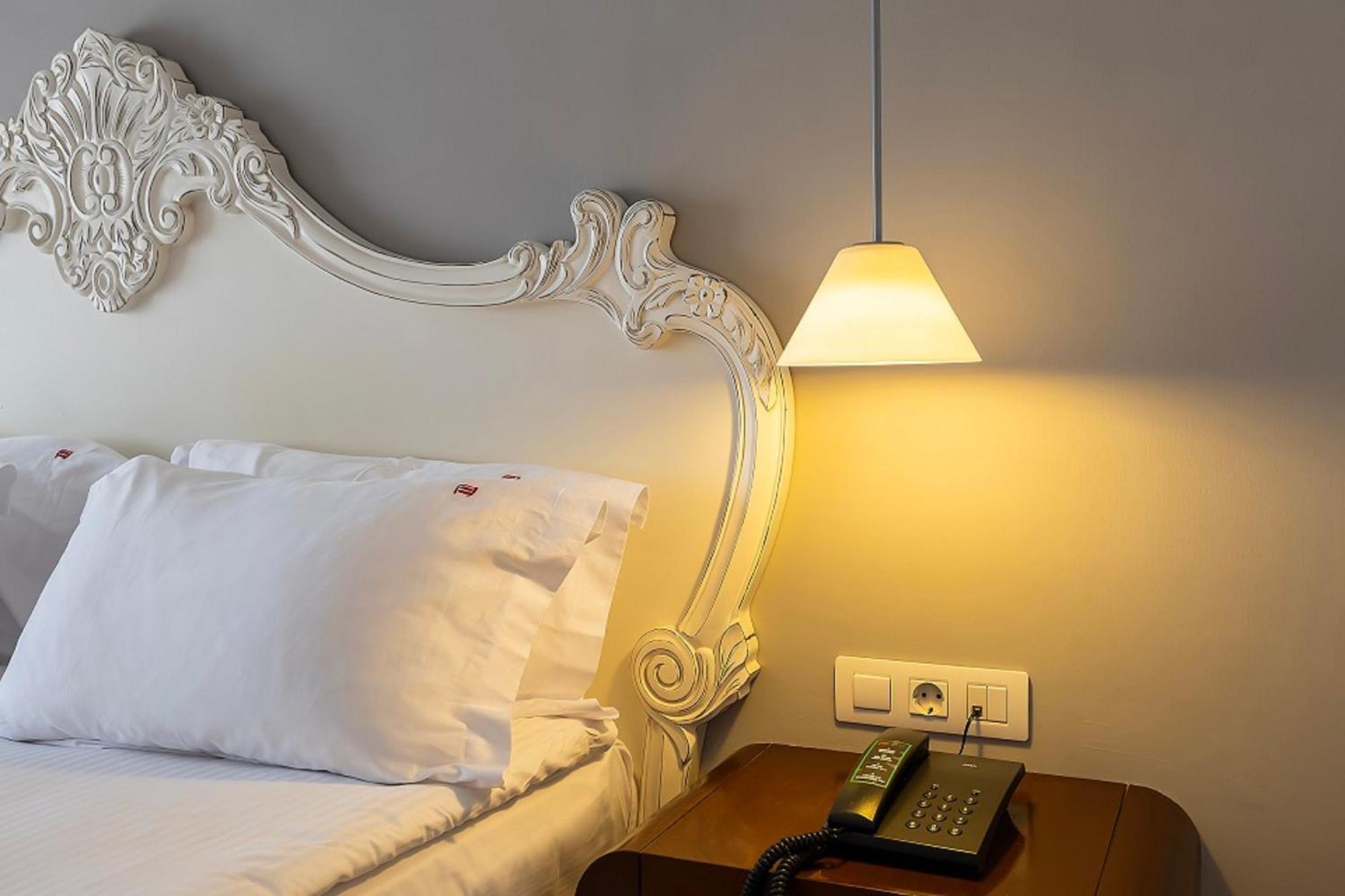 Hotel Beyond Измир Екстериор снимка
